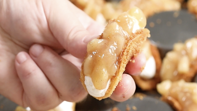 HOW TO MAKE APPLE PIE CHEESECAKE
